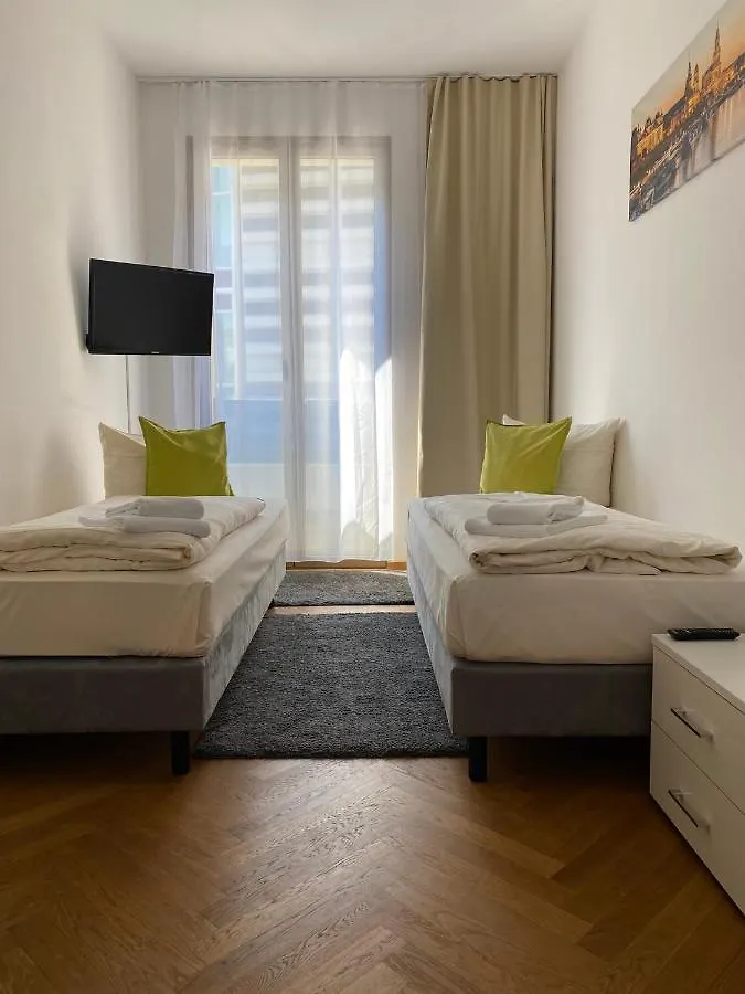 Grosszuegiges Apartment Mit Blick Zur Frauenkirche Dresden