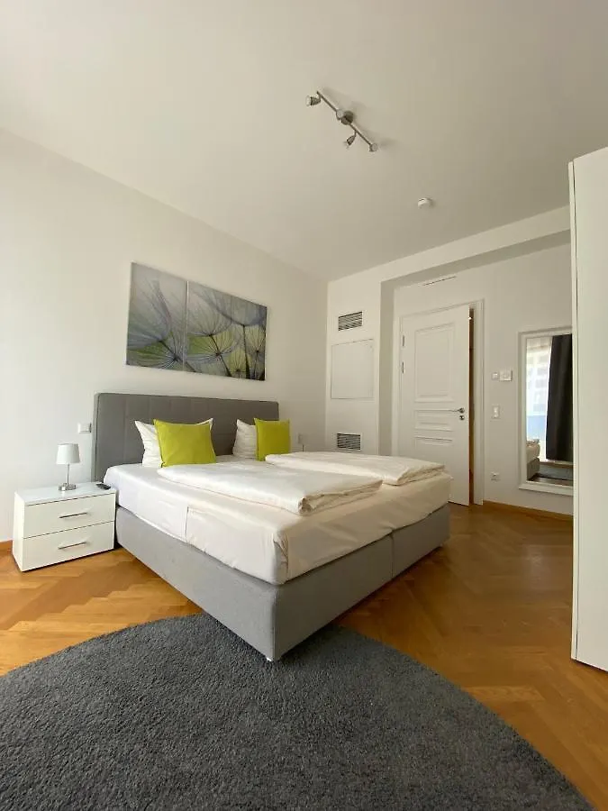 Grosszuegiges Apartment Mit Blick Zur Frauenkirche Dresden